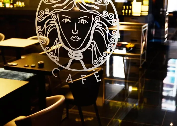 Medusa Old Town Aparthotel